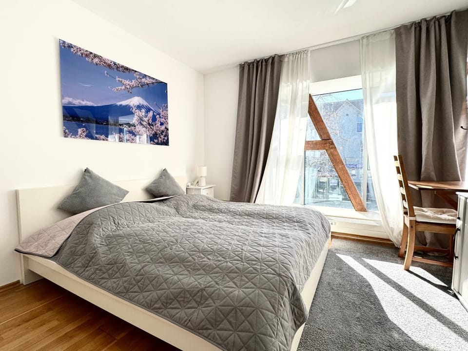 Bed, Bedroom