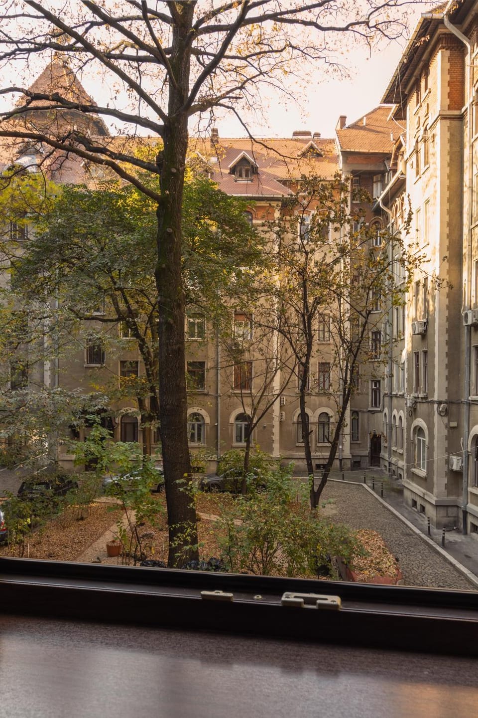 Garden view, Parking