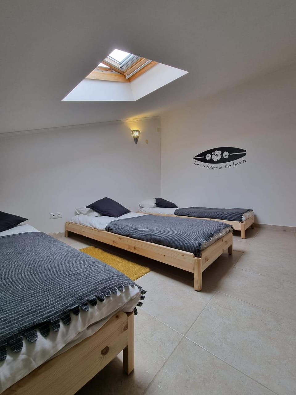 Be Baleal Surfhouse Bed and Breakfast in Peniche