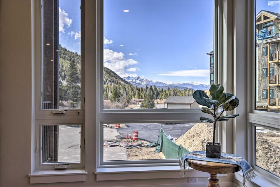 1 Mi to Ski Slopes! Mtn-View Condo in Keystone House in Keystone