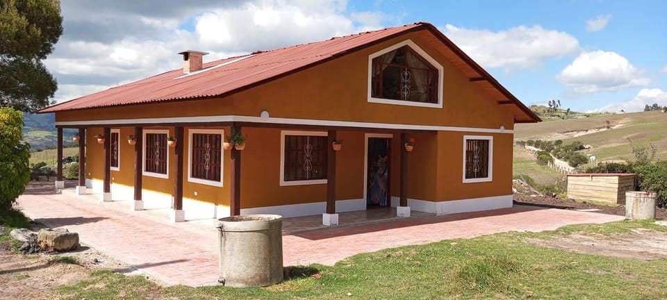 Altos de Quiluva Casa & Glamping Bed and Breakfast in Cundinamarca, Colombia