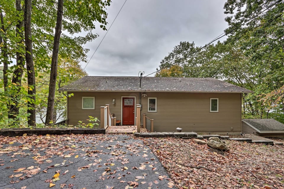 Private Dock! Waterfront Group Haven in Camdenton House in Ozark Mountains