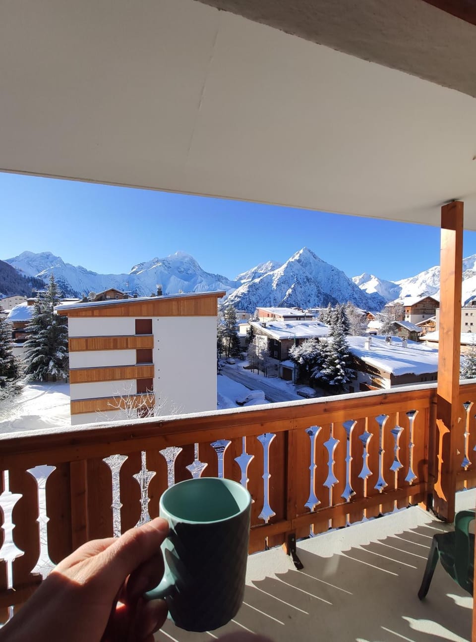Balcony/Terrace, Mountain view