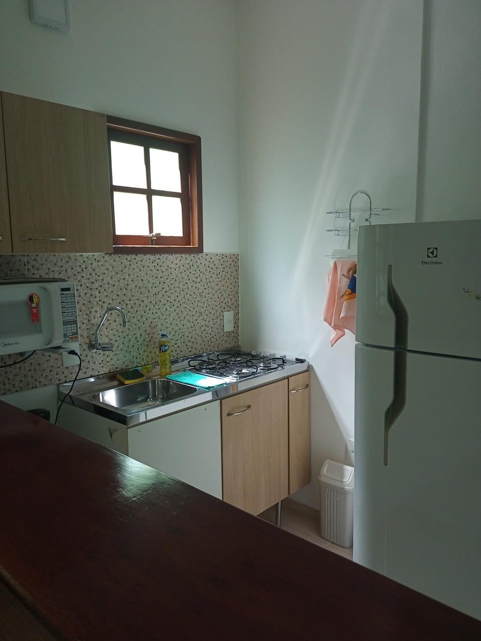 Kitchen or kitchenette, minibar, stove