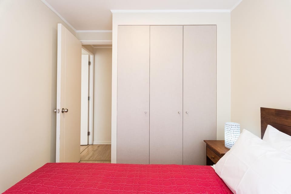 Urban Red 2BR W/ Wifi, Tv, Pool & Gym Apartment in Santiago