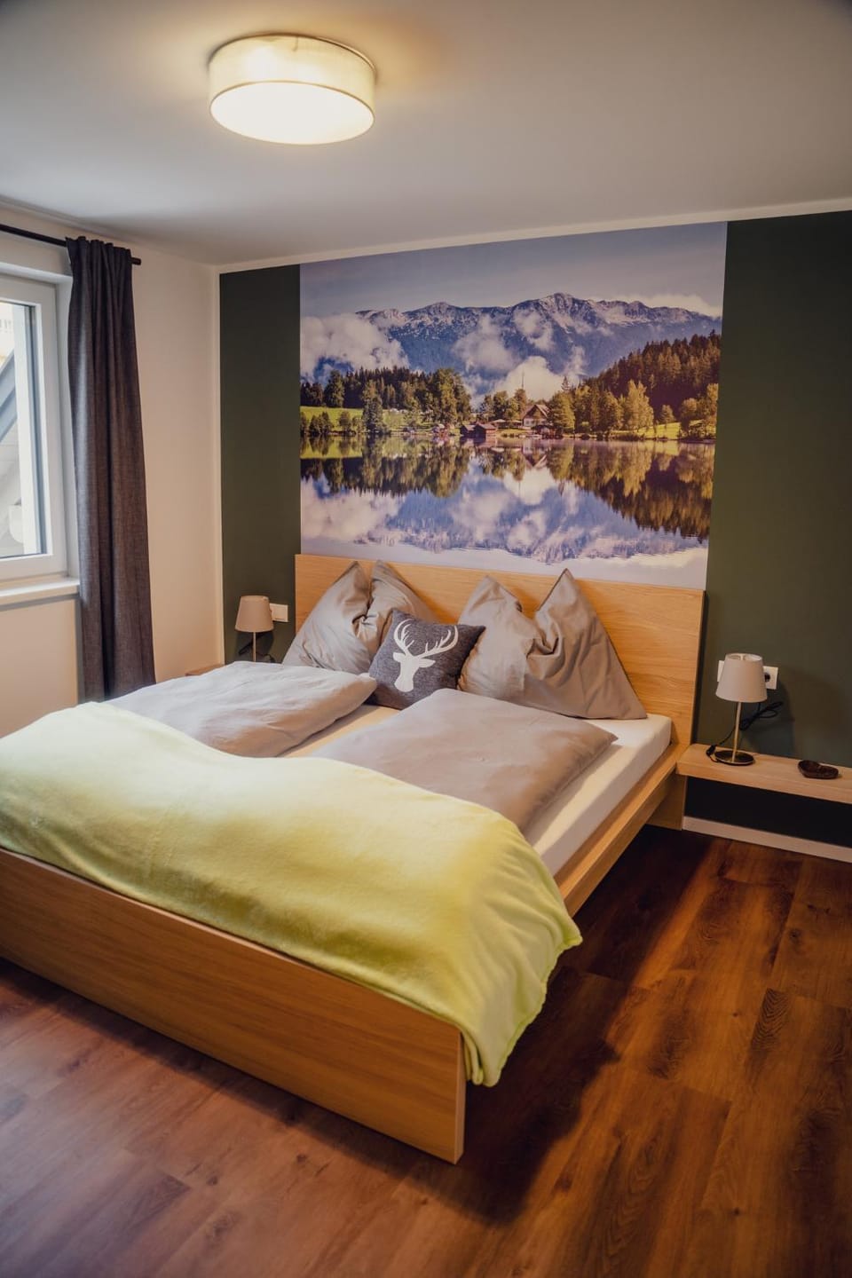 Bed, Photo of the whole room, Bedroom