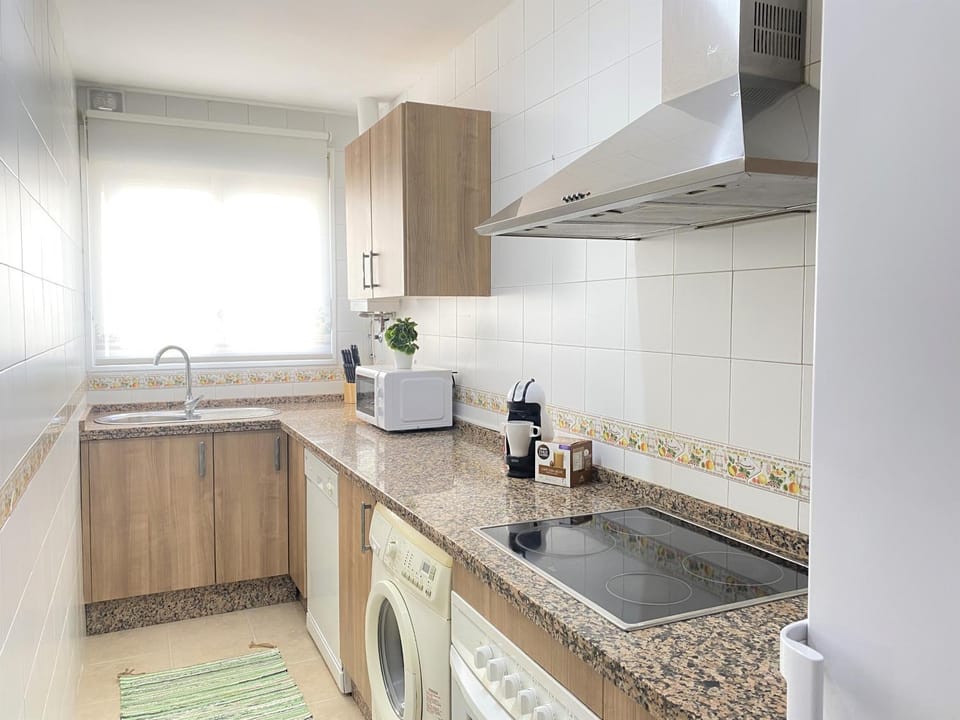 Coffee/tea facilities, Kitchen or kitchenette, dishwasher, minibar, toaster, washing machine