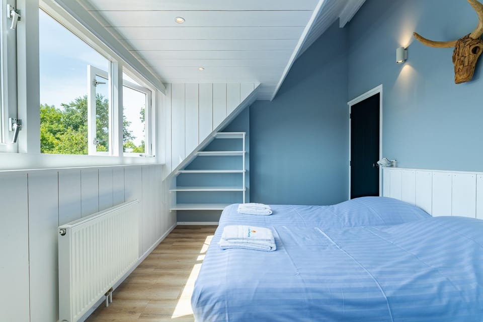 Bed, Photo of the whole room, Bedroom, Garden view