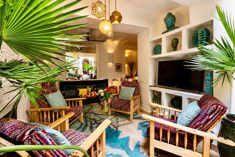 TV and multimedia, Living room, Seating area