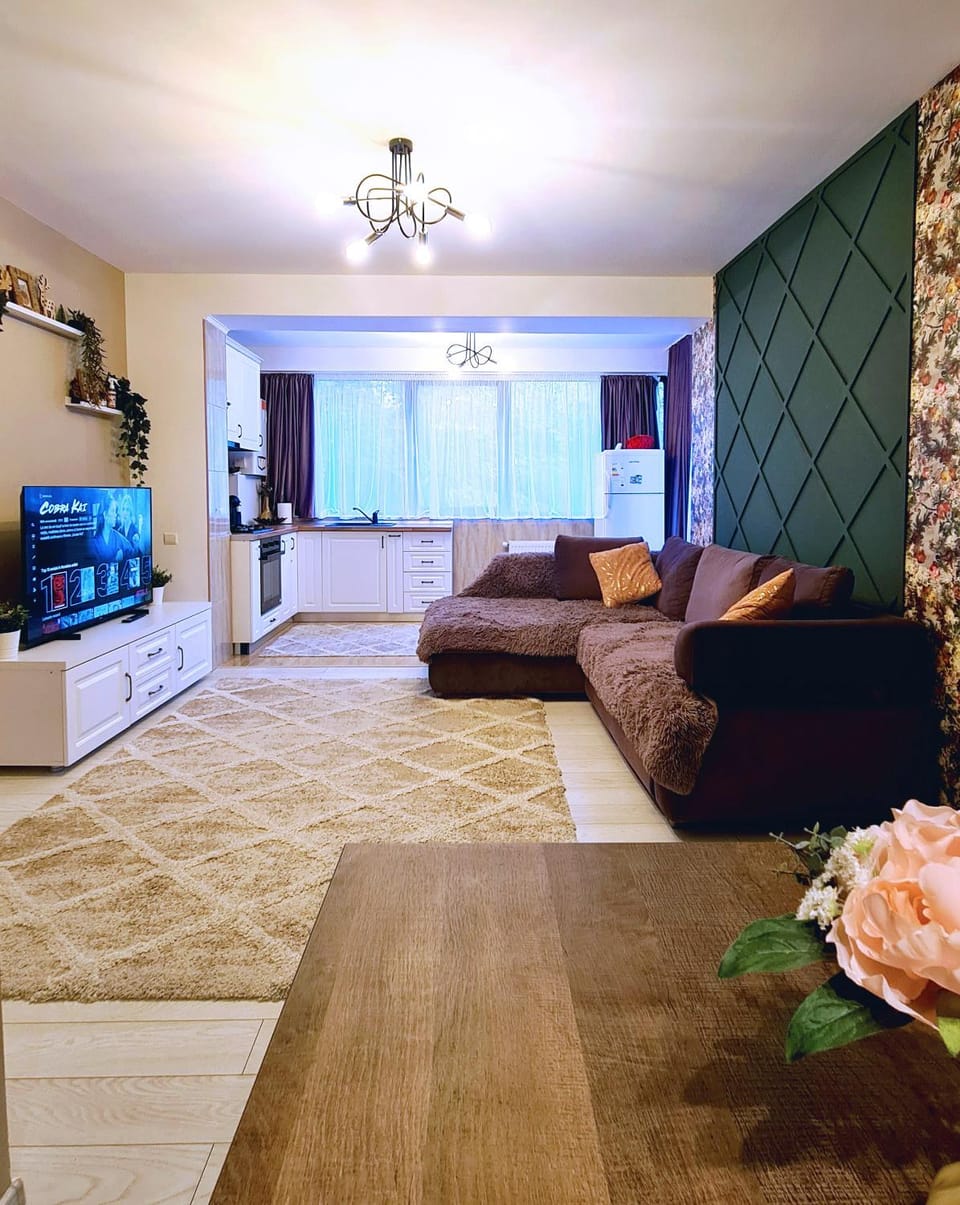 Communal lounge/ TV room, TV and multimedia, Living room, Evening entertainment