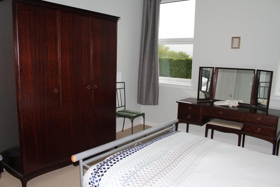 Day, Photo of the whole room