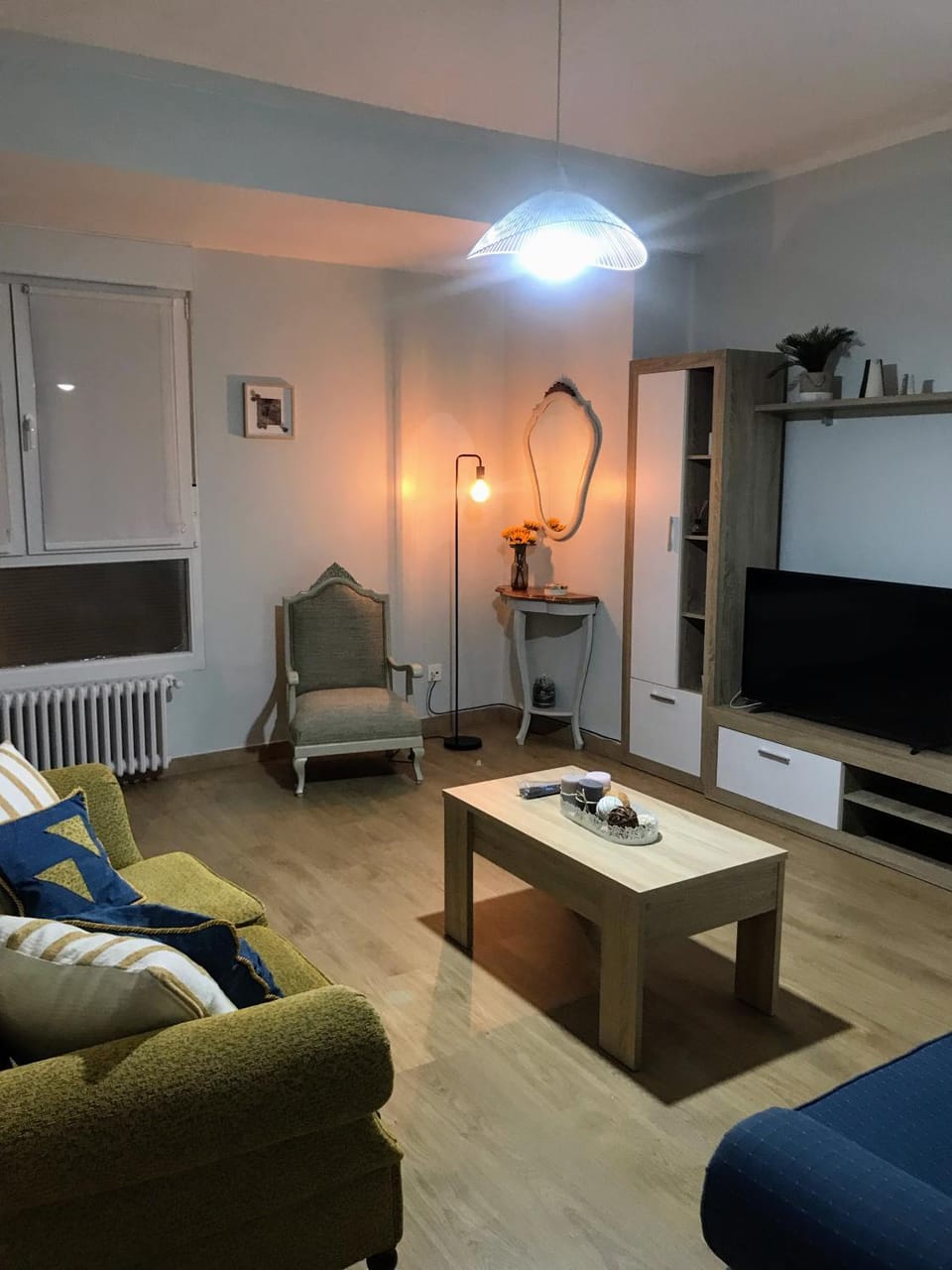 Communal lounge/ TV room