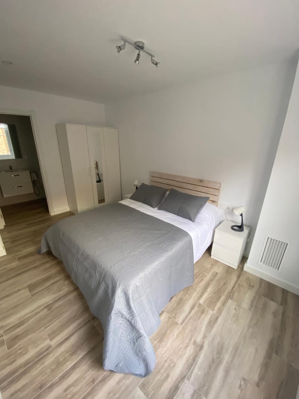 Cozy flat in La Petxina_A Apartment in Valencia