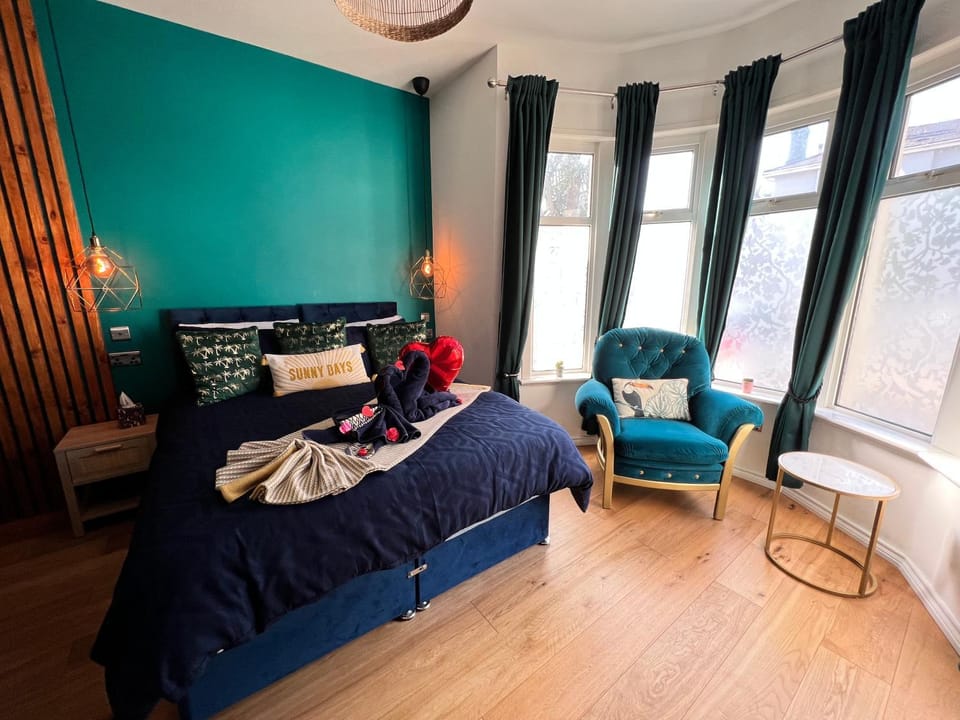 Flamingo Lodge Bed and Breakfast in Torquay