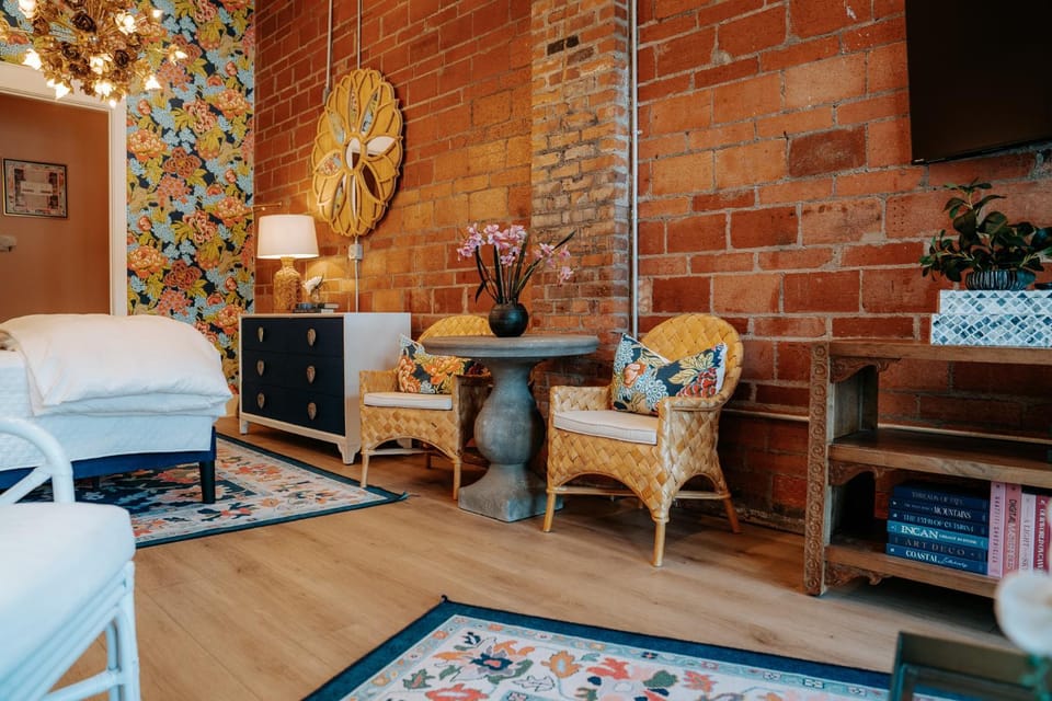 The Pink Room Luxury Boutique Escape One Mile to the Beach Near Cruise Ports Hotel in Texas City