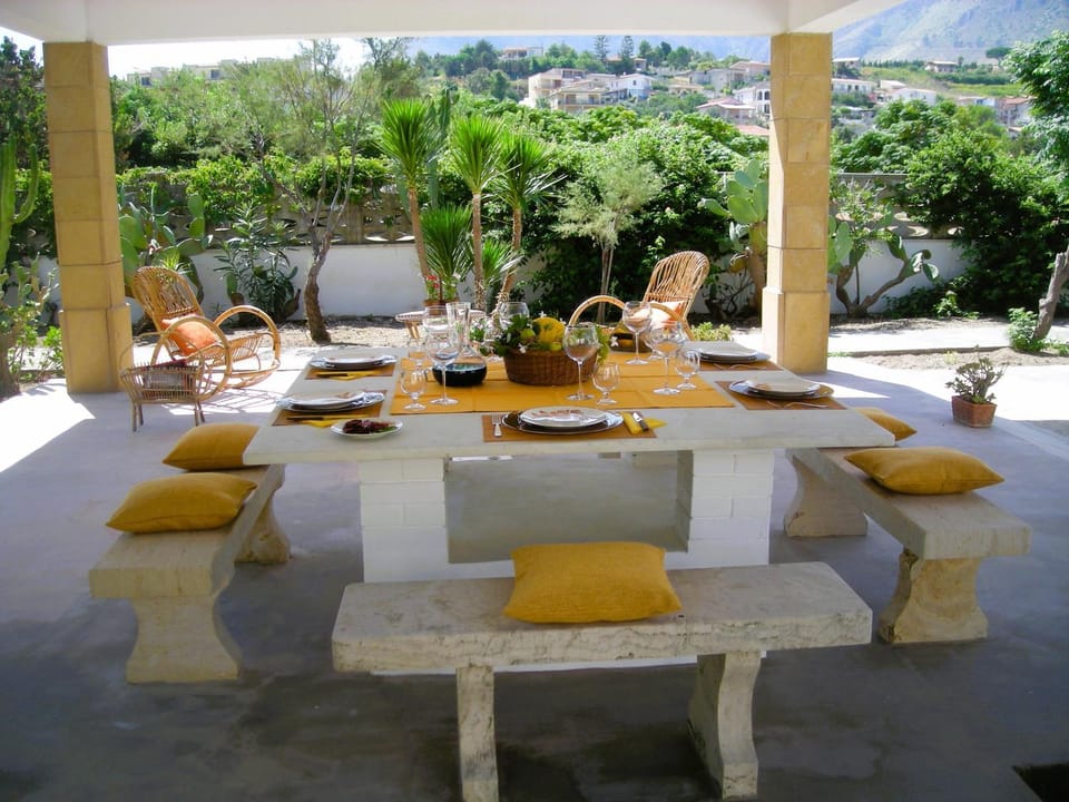 Villa On The Beach Spiaggia Plaia House in Castellammare del Golfo