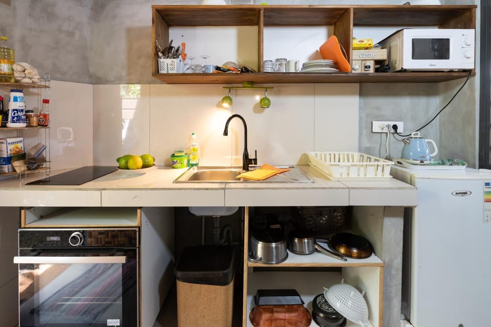 Kitchen or kitchenette, oven, stove