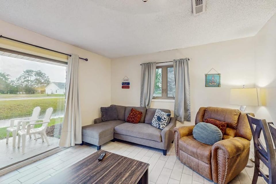 Eagle Haven - H1 Apartment in Surfside Beach