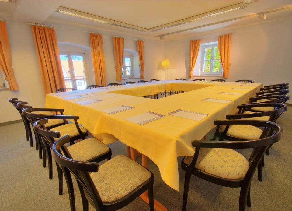 Meeting/conference room
