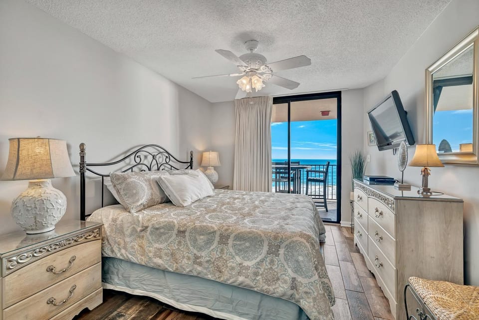 Phoenix East 604 House in Orange Beach