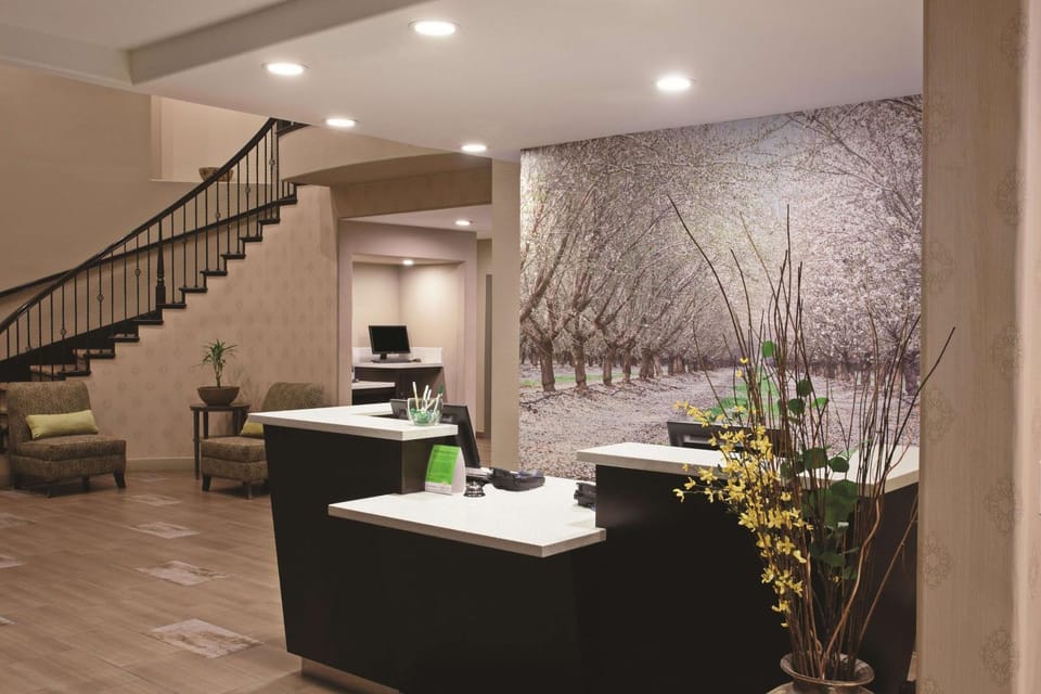 Lobby or reception, On site