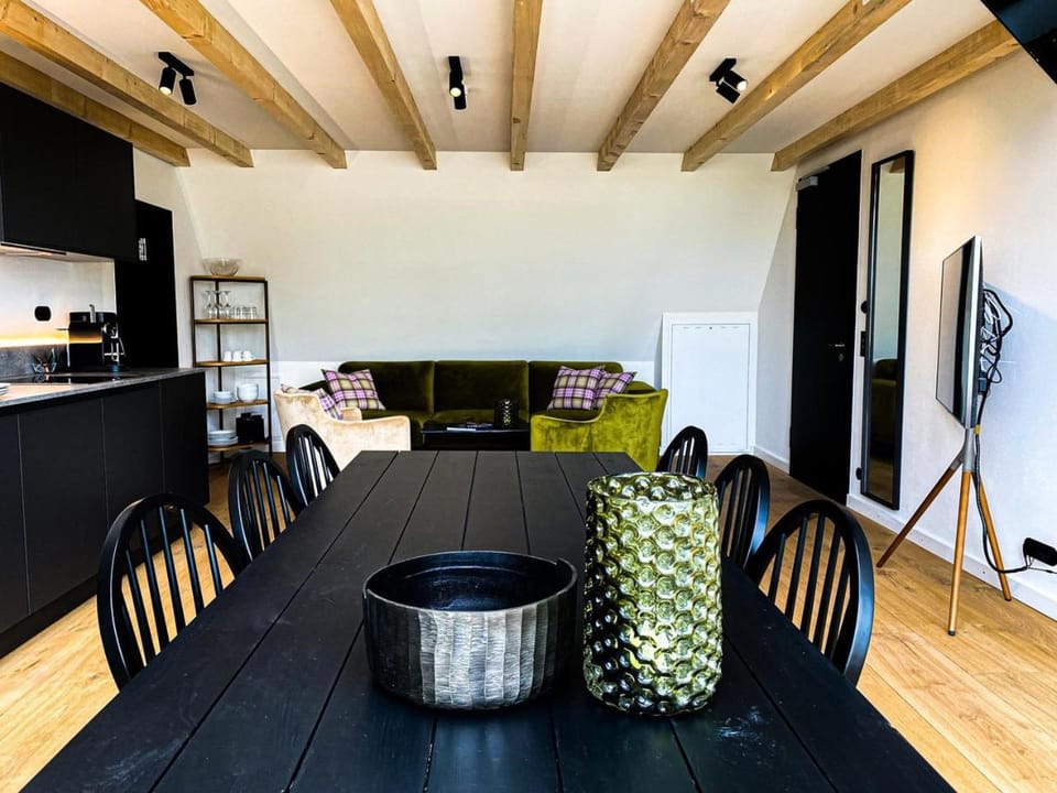 Kitchen or kitchenette, Living room, Dining area