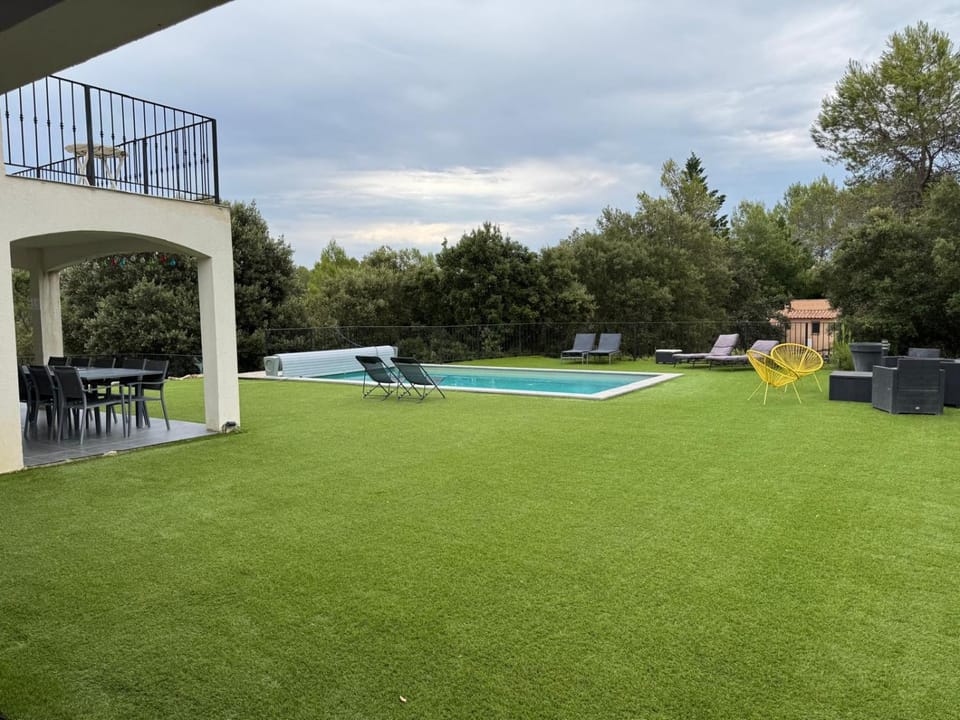 Patio, Spring, Day, Garden, Garden view, Pool view, Swimming pool, sunbed