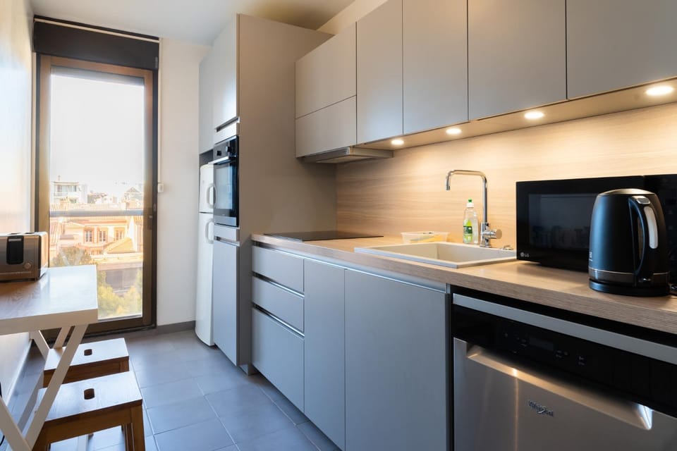 Coffee/tea facilities, Kitchen or kitchenette, Dining area, dishwasher, minibar, pet friendly, stove, toaster