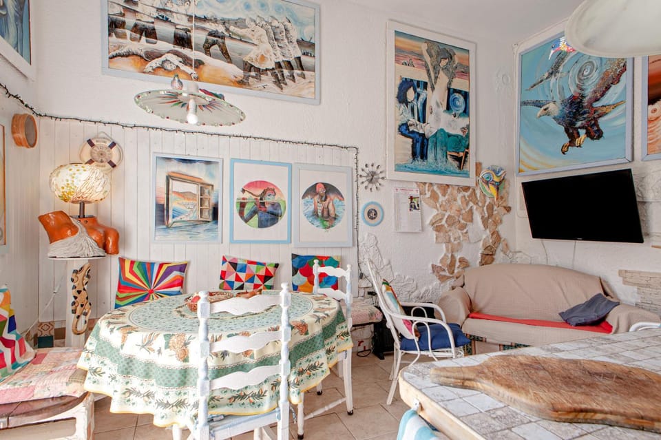 Property building, Living room, Bedroom