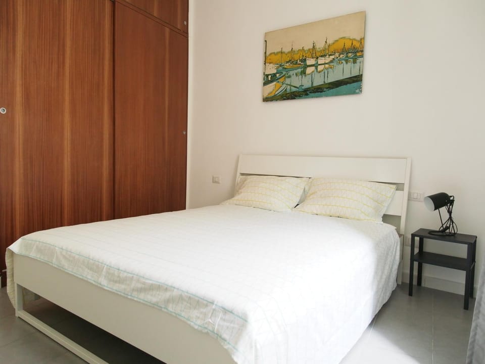 Bed, wardrobe