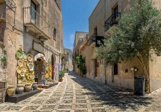 La Dimora dell'800 Apartment in Trapani