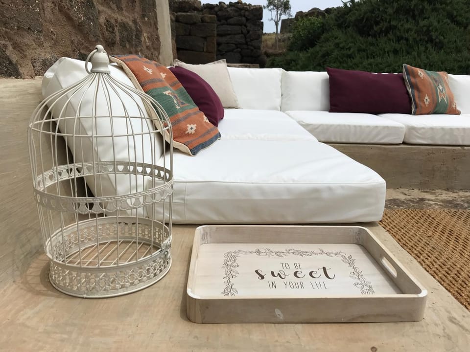 Patio, Decorative detail