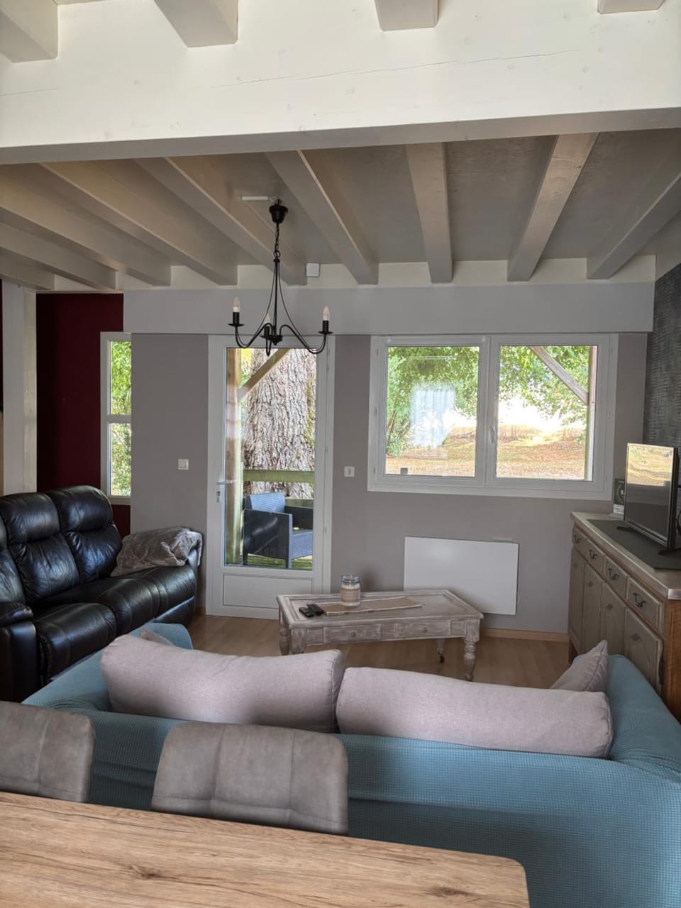 Le Maine N 5 FLEAC - Logement entier avec 3 suites SDB - Balcon House in Nouvelle-Aquitaine