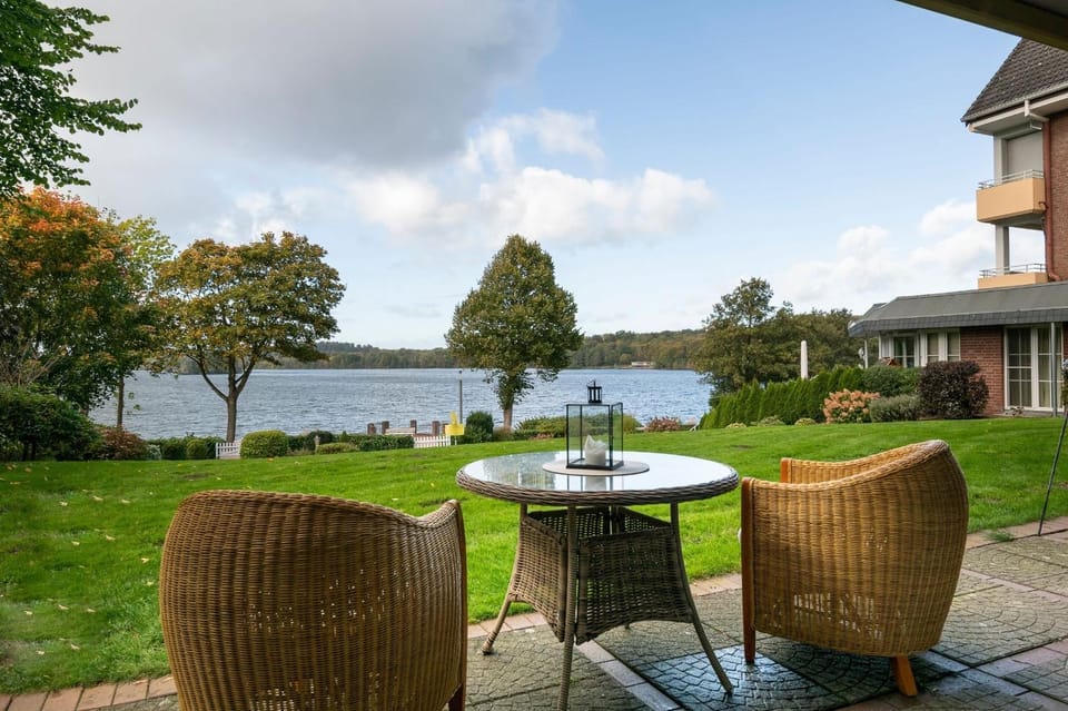 Haus Dieksee Holm Seaside Apartment in Eutin