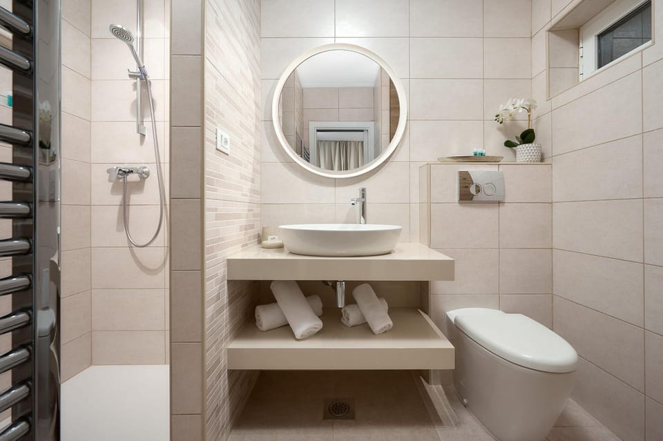 Shower, Toilet, Bathroom