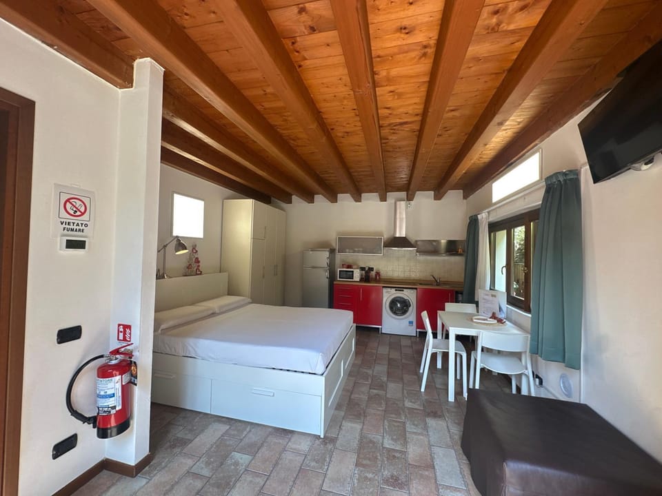 Bergamo Easy Airport - private parking Apartment in Bergamo