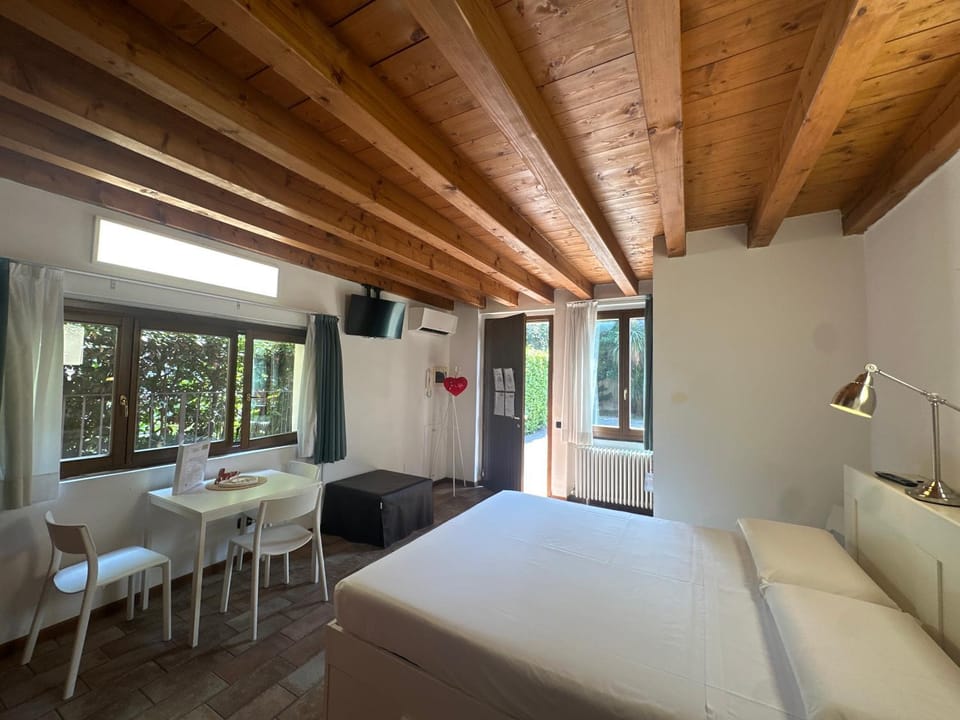 Bergamo Easy Airport - private parking Apartment in Bergamo