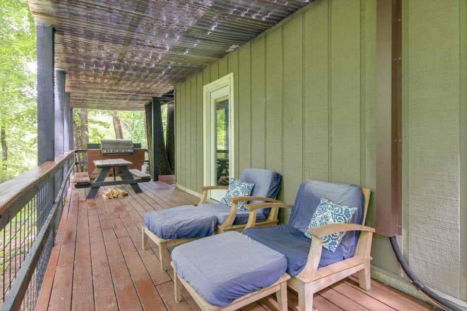 Sapphire Valley Cabin w/ Private Mountain Views! Cabin in Tennessee
