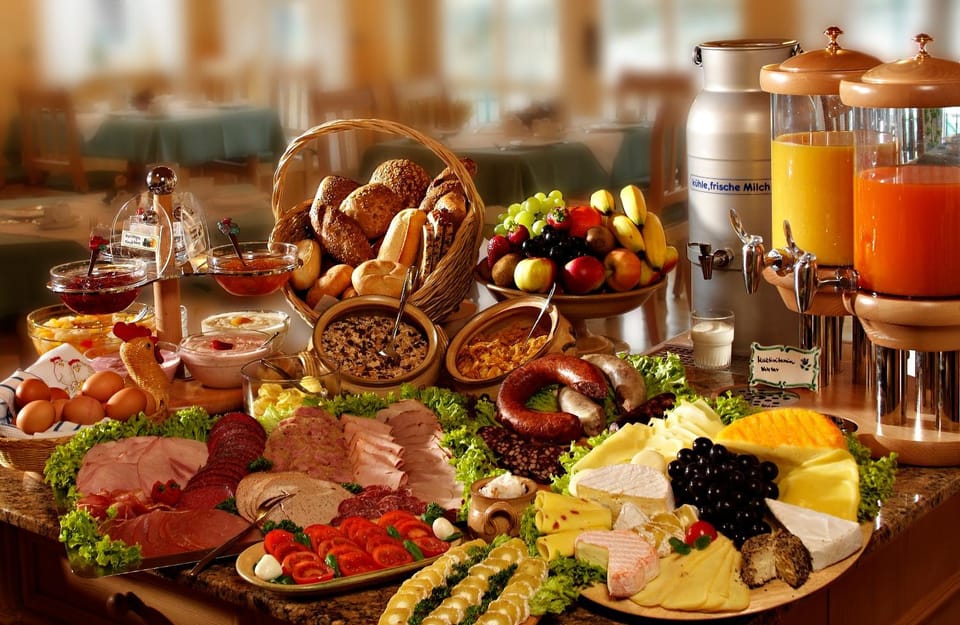 Food and drinks, Food, Breakfast, Continental breakfast, Buffet breakfast