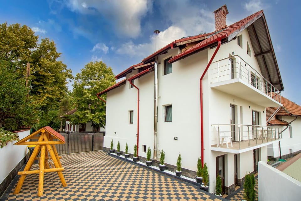 Property building, Inner courtyard view