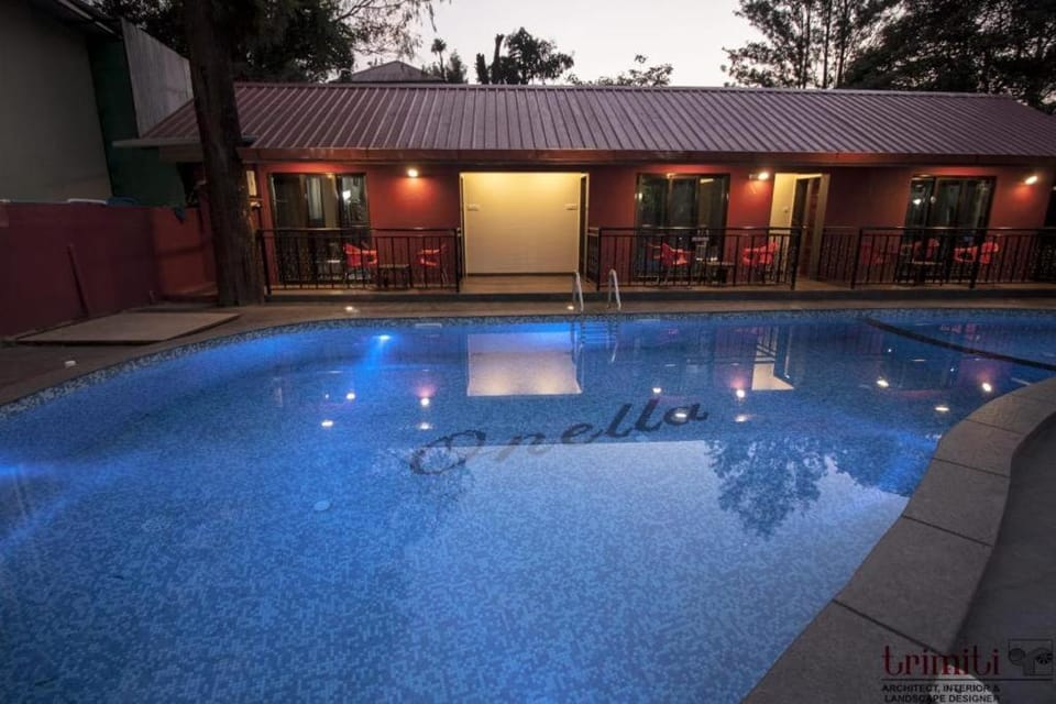 Pool view, Swimming pool