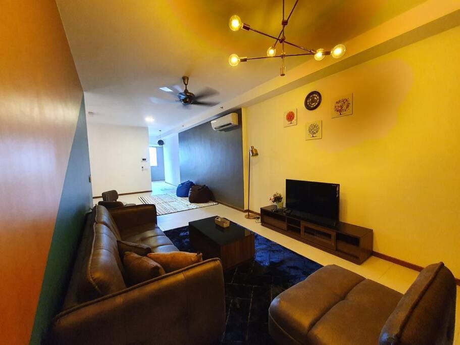Landmark By Katana 3BR Glamorous Highrise Seaview Homestay Gurney无敌海景三房套房 Apartment in Tanjung Bungah