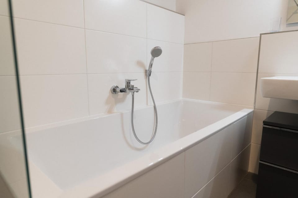Bathroom, Bath