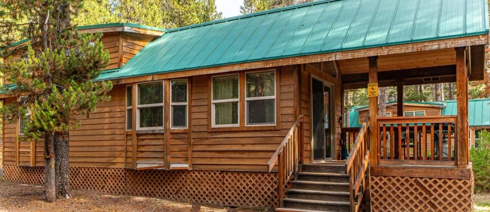 Willamette Pass Inn & Chalets Chalet in Oregon