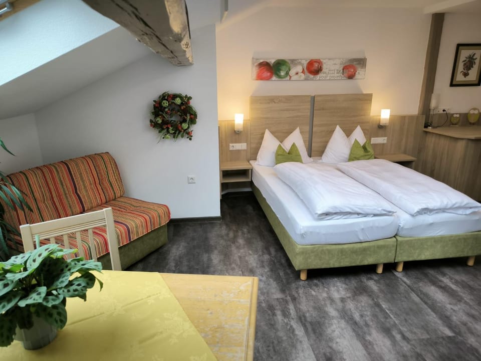 Bed, Photo of the whole room
