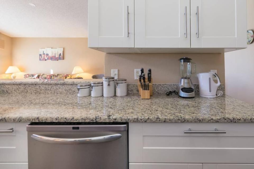 Coffee/tea facilities, Kitchen or kitchenette