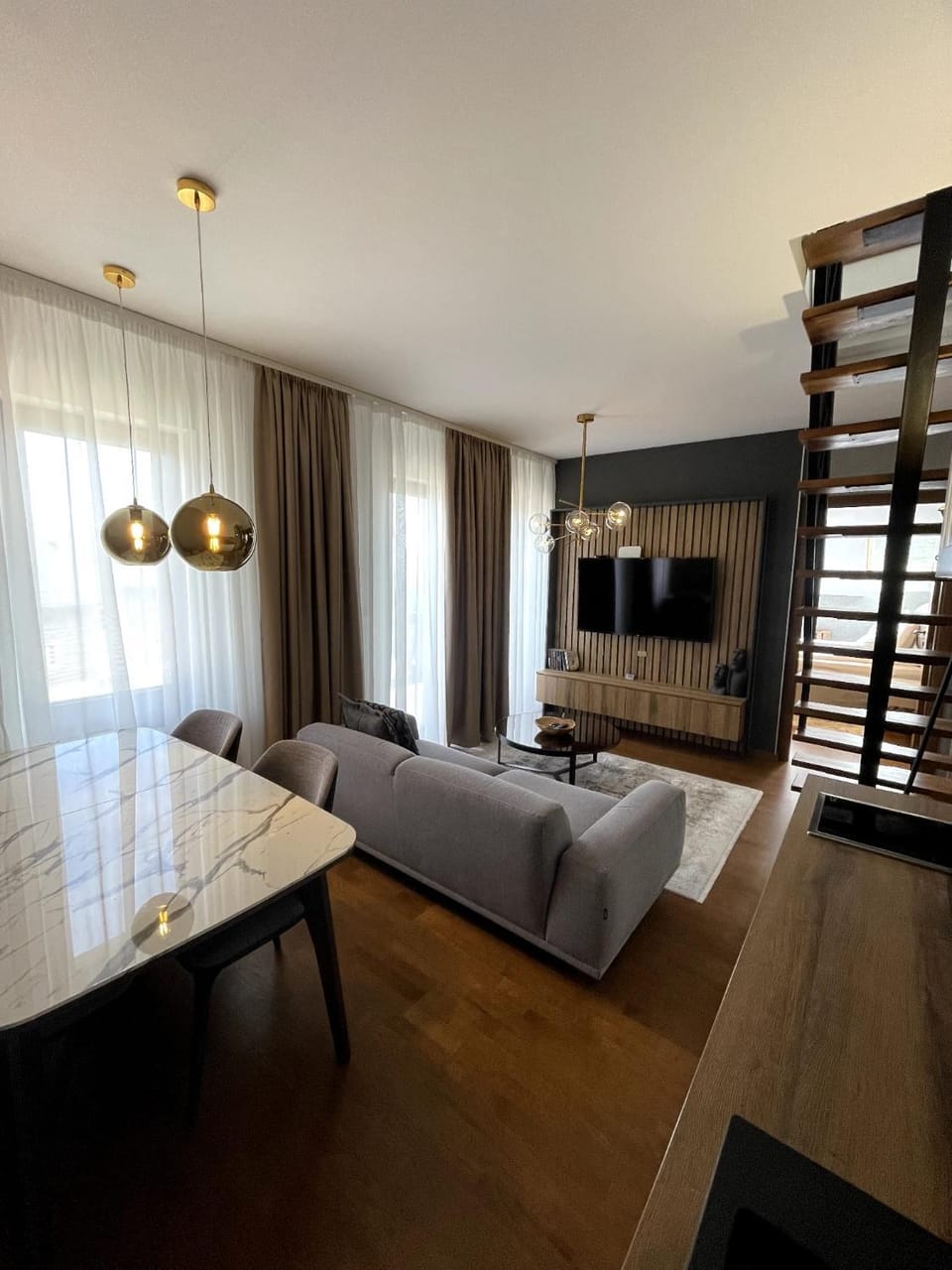TV and multimedia, Living room, Seating area