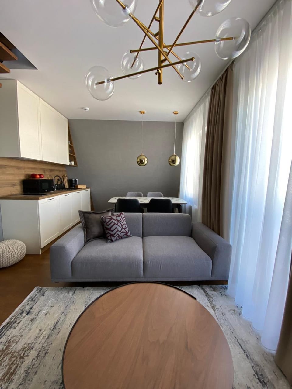 Living room, Seating area