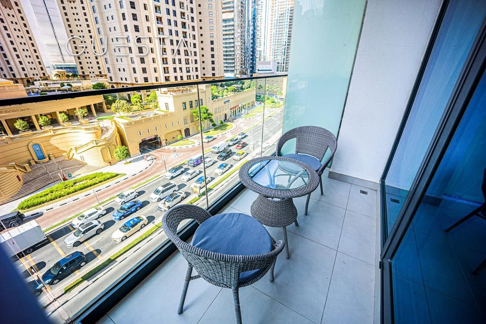 View (from property/room), Balcony/Terrace, City view