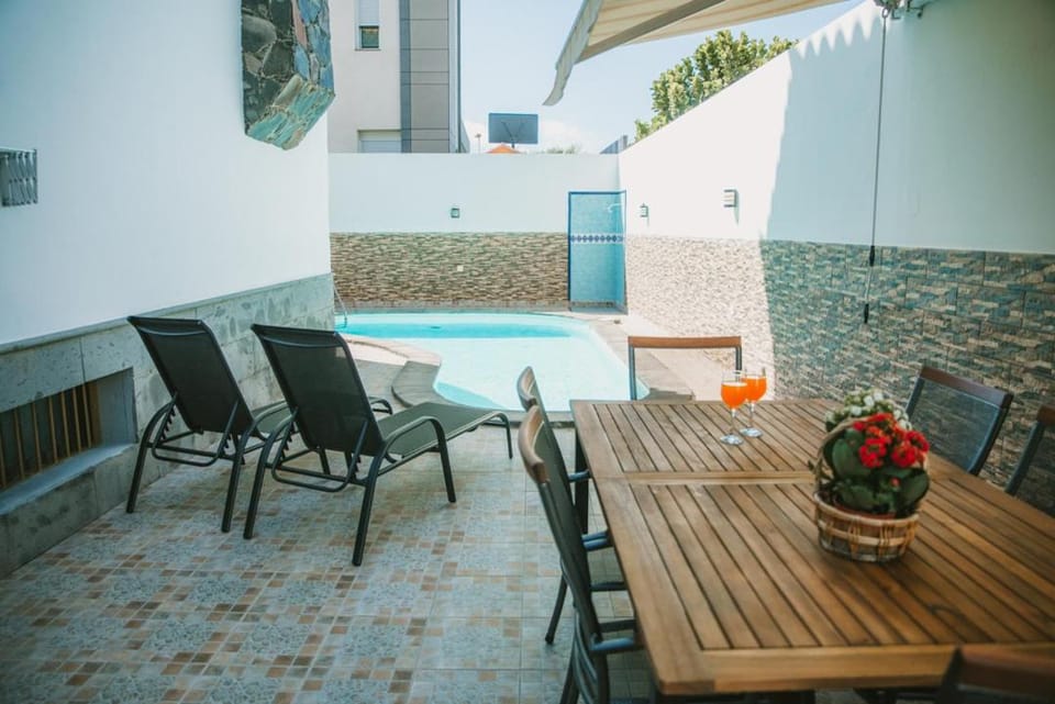 Villa Cervantes Sonnenland con piscina privada climatizada Villa in Maspalomas